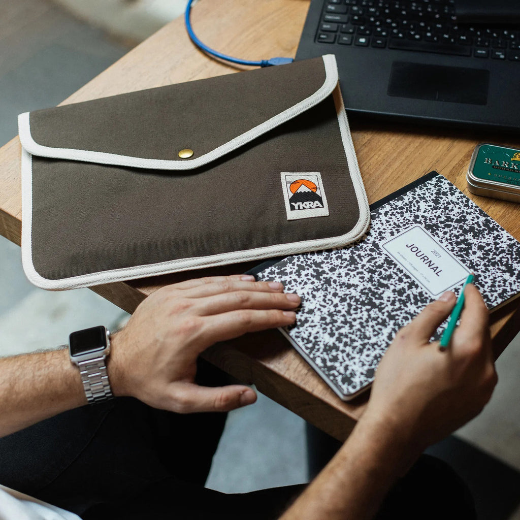 YKRA Laptop Case Khaki