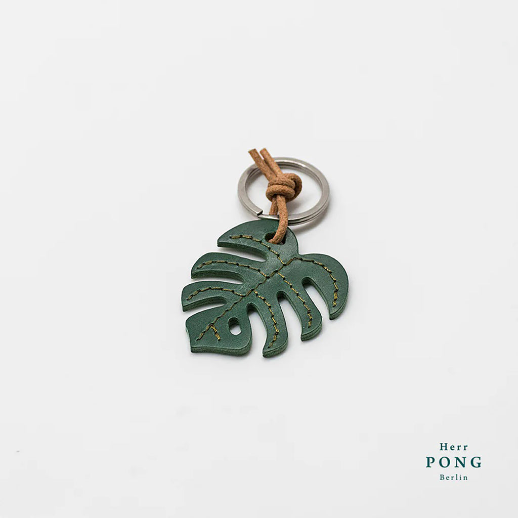 Monstera Keyring