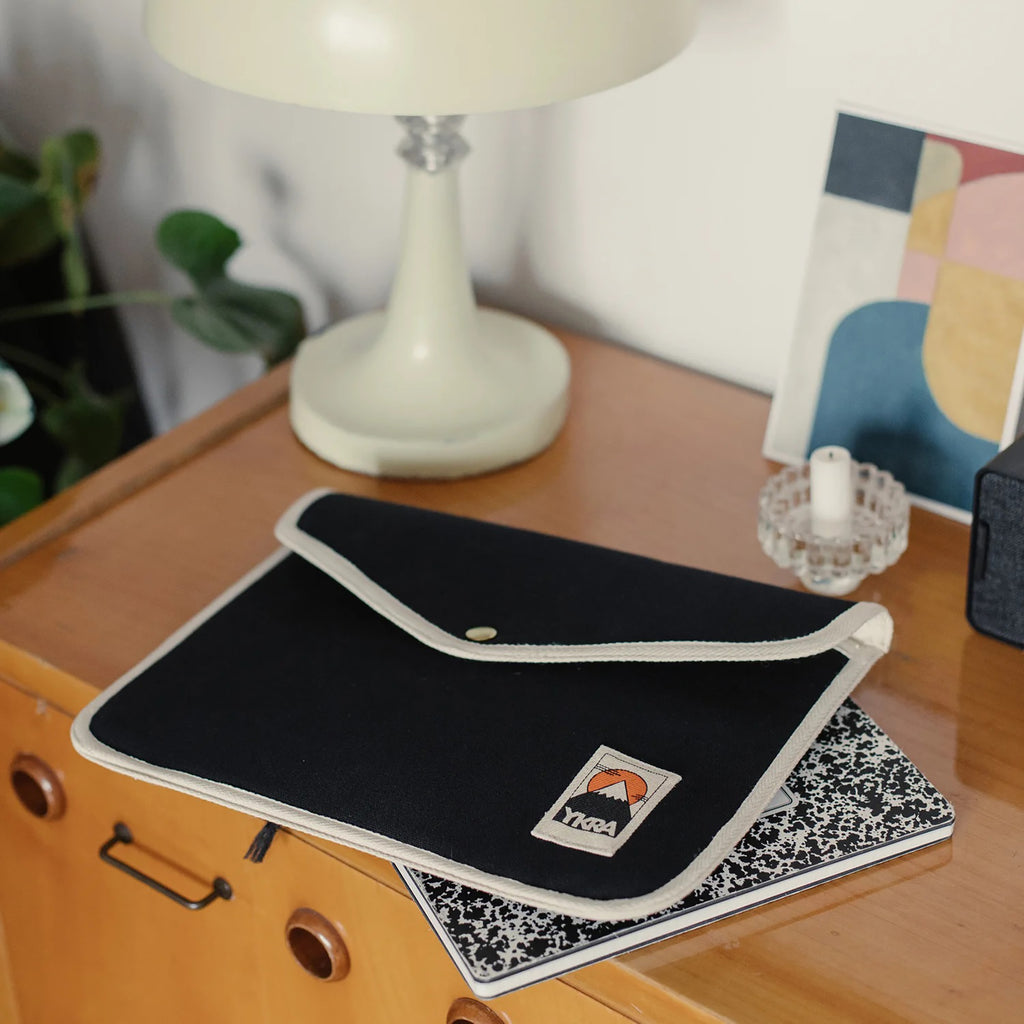 YKRA Laptop Case Black