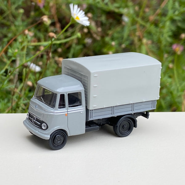 Schuco - mercedes-benz o 319 lufthansa - 1/43 - parfait etat - boite Schuco - mercedes-benz o 319 lufthansa - 1/43 - parfait etat - boite