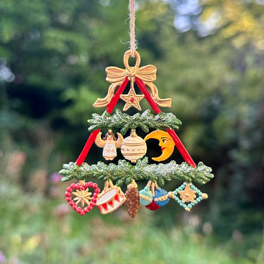 Wreath Pyramid Tree Decoration