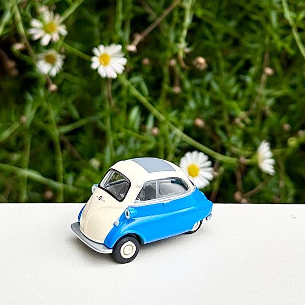 Schuco 1:64 BMW Isetta