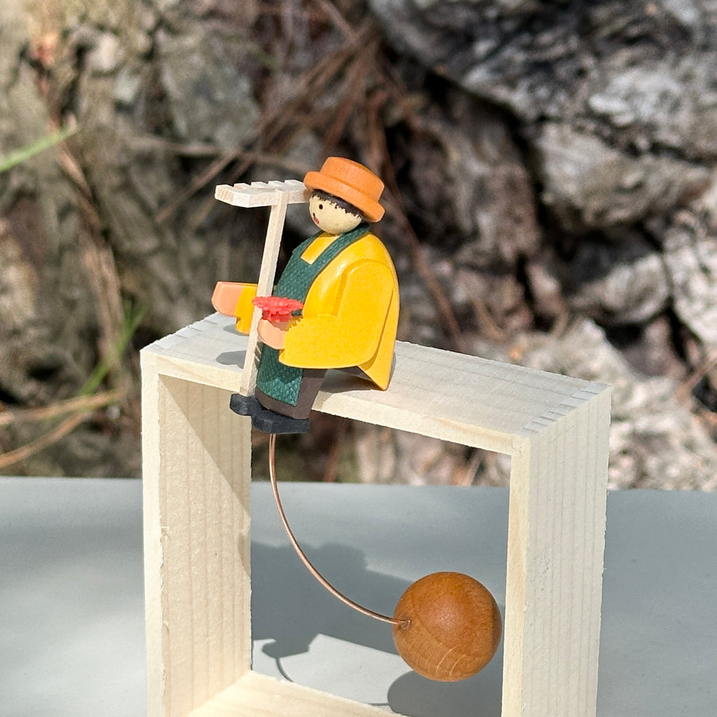 Swinging Gardener