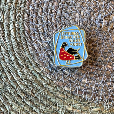 Vintage DDR Pin Badge: Folk Art