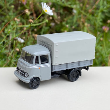 Schuco 1:87 Mercedes Benz L319