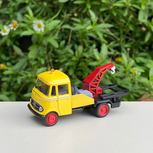 Schuco 1:87 Mercedes-Benz L319